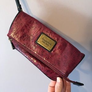 ♥️ VERA WANG Burgundy Wristlet